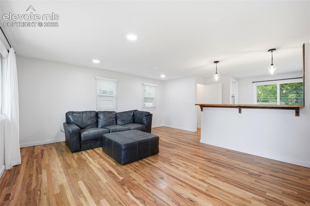 Image 9 of 50: Living Room