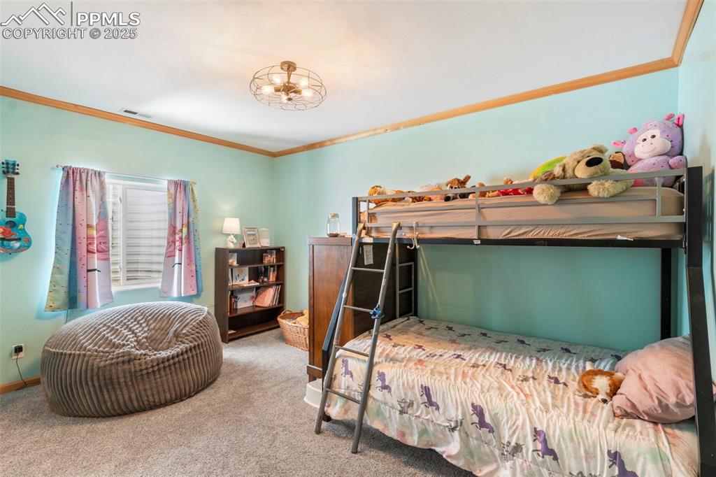 Image 28 of 50: Bedroom