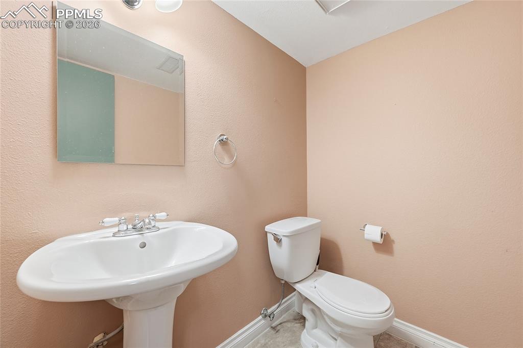 Image 14 of 30: Bathroom