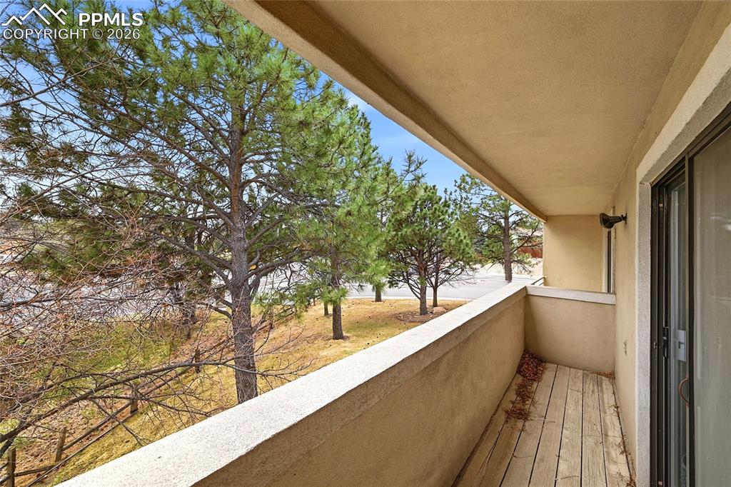 Image 24 of 30: Balcony