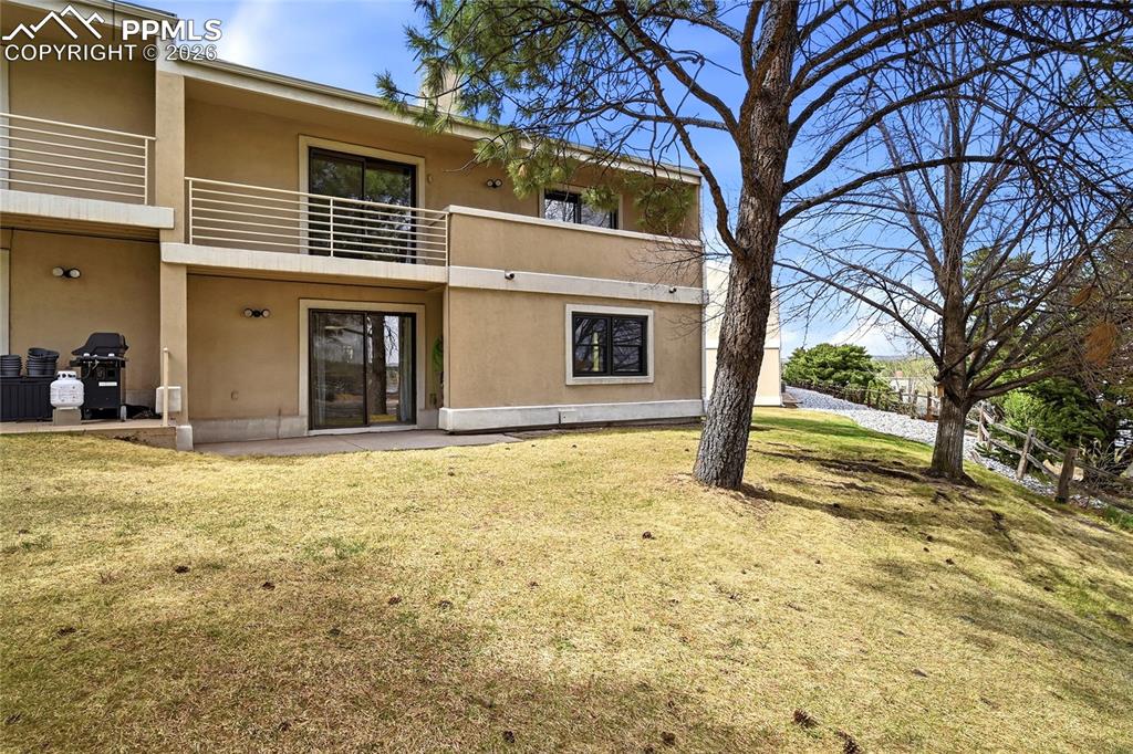 Image 29 of 30: Back of Structure