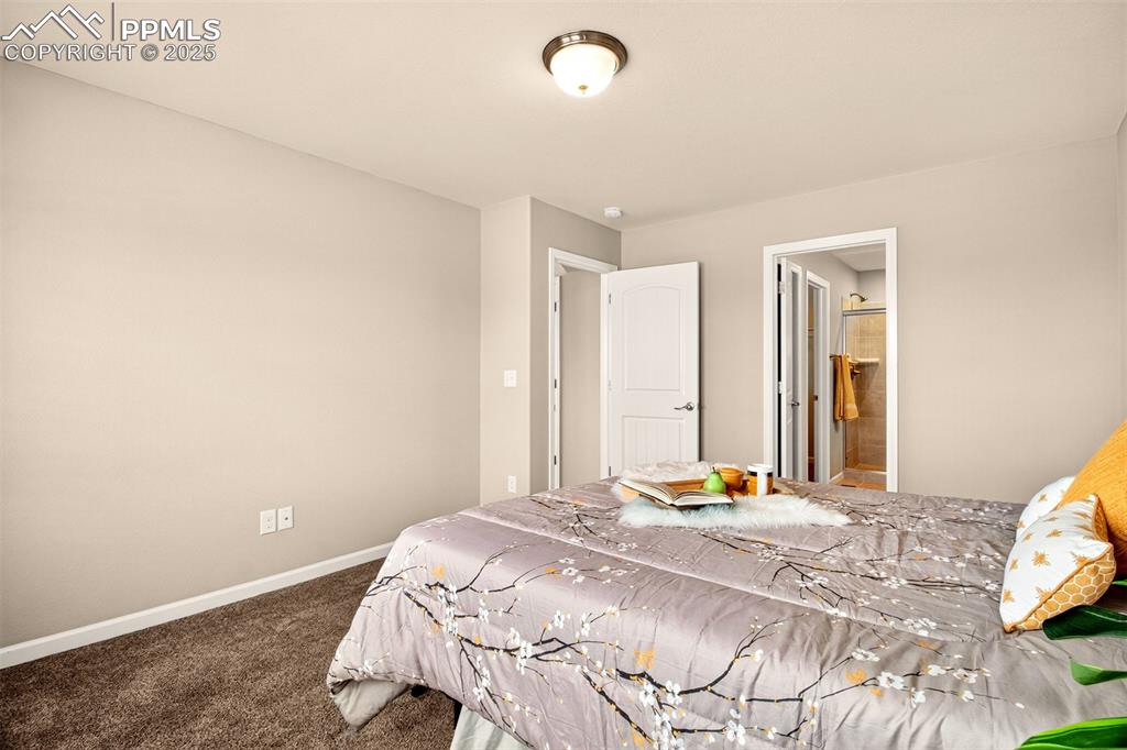 Image 21 of 37: Bedroom