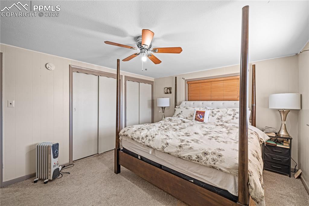 Image 17 of 47: Bedroom