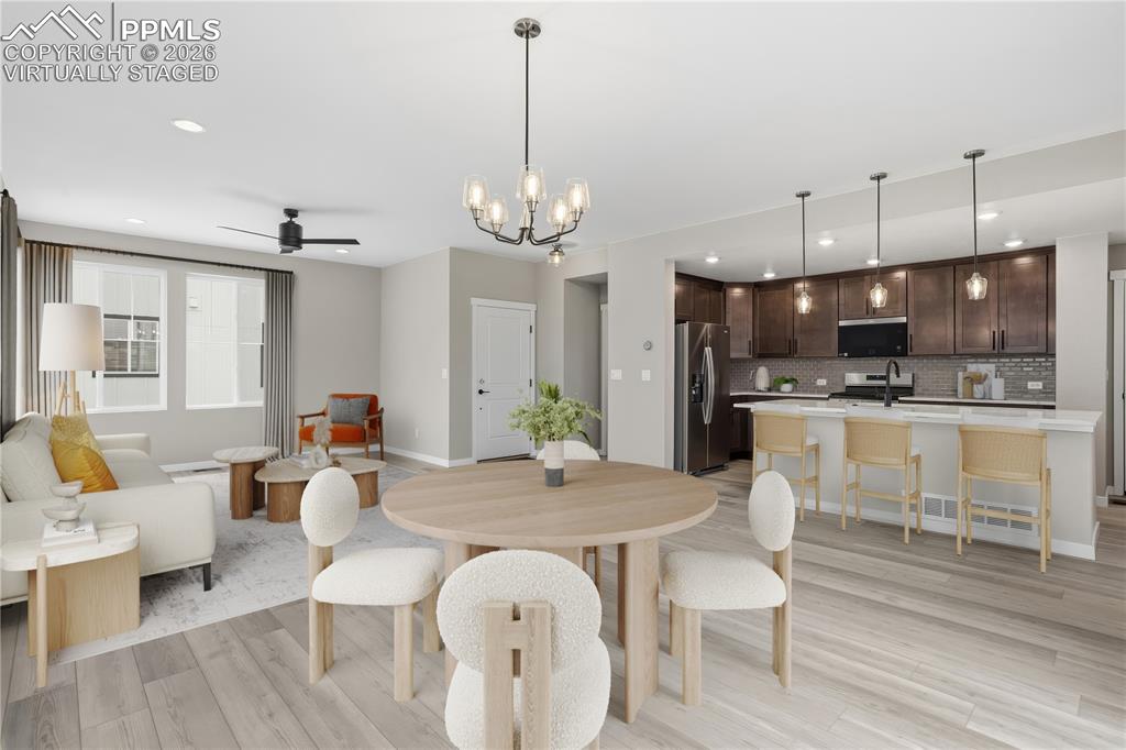 Image 22 of 33: Virtually staged
