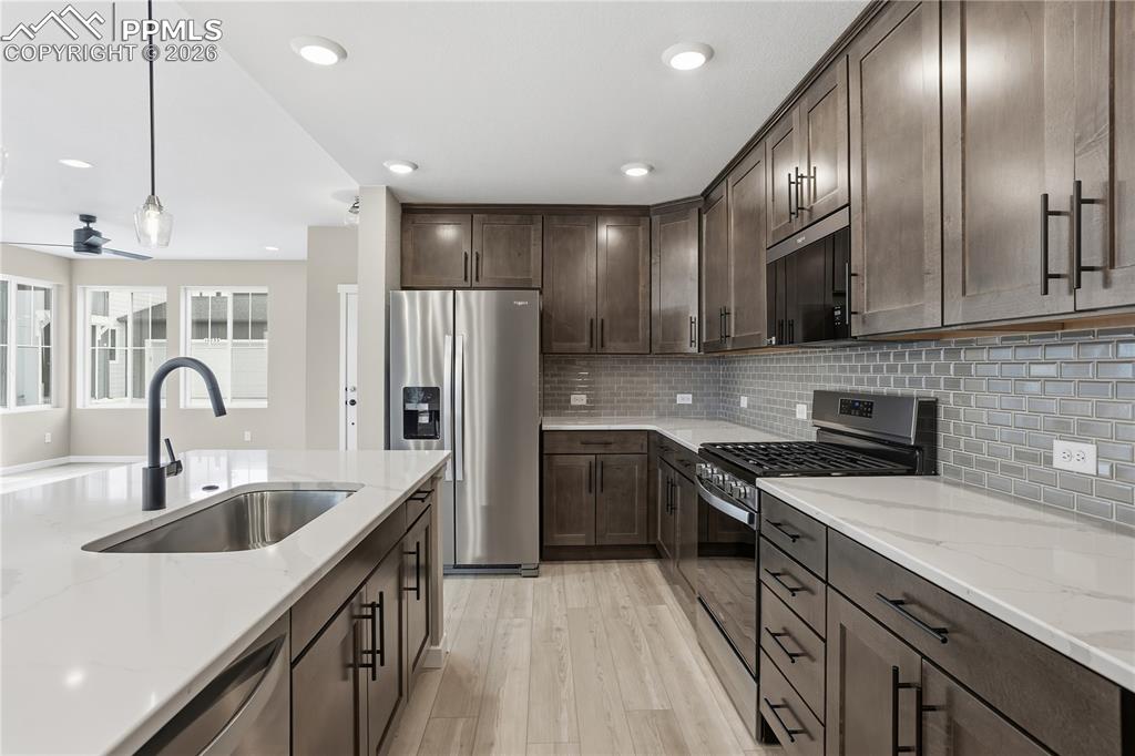 Image 32 of 33: Kitchen