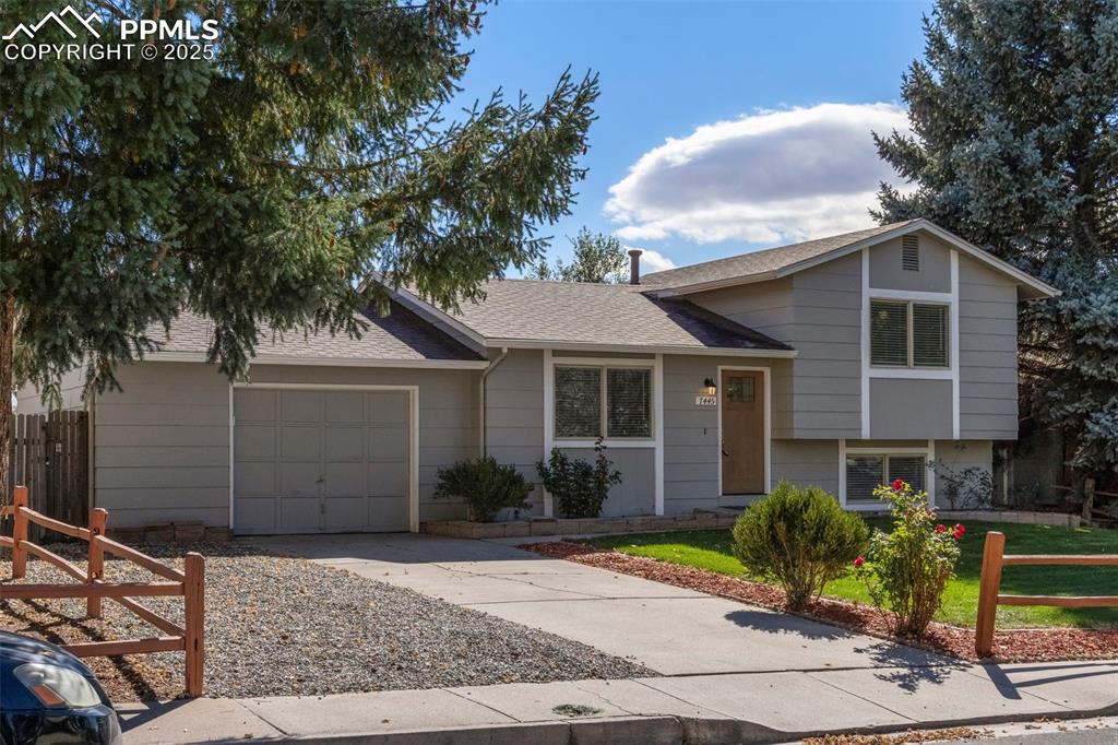 Image 2 of 31: Front of Structure