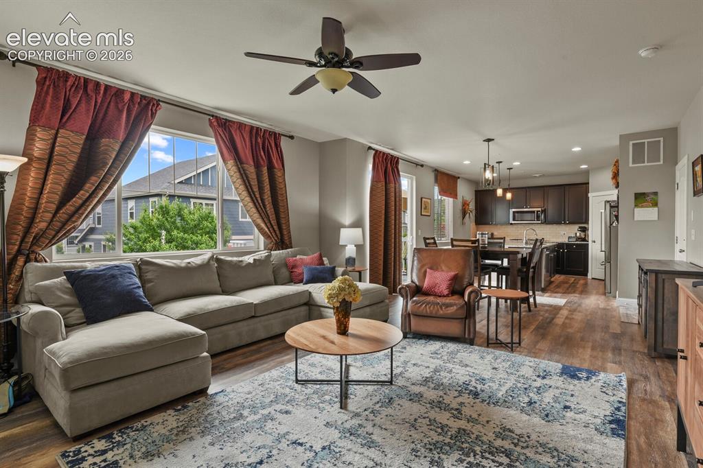 Image 12 of 45: Living Room