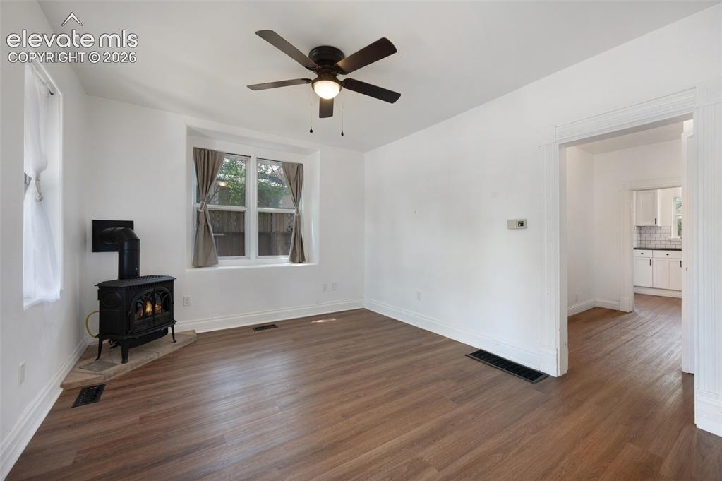 Image 8 of 32: Living Room