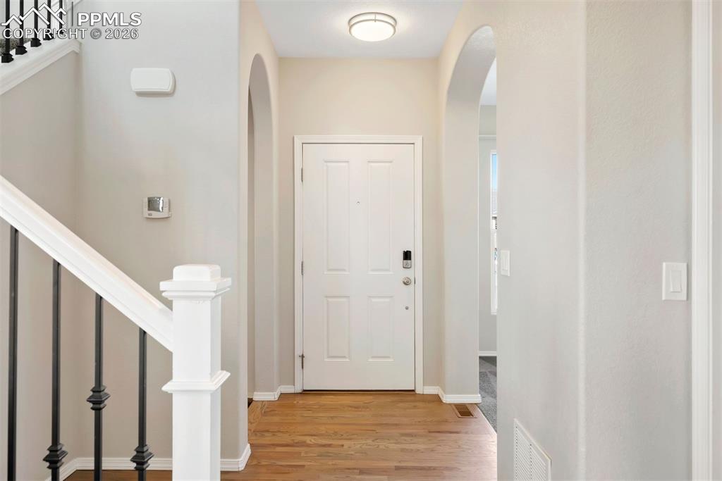 Image 14 of 50: Entry