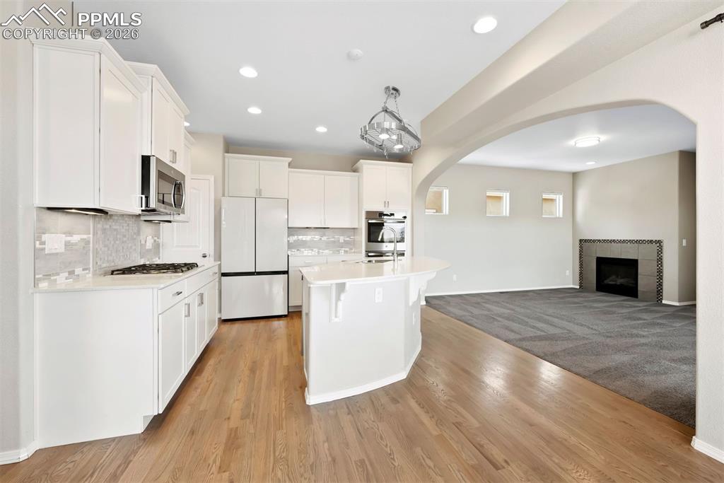 Image 17 of 50: Kitchen