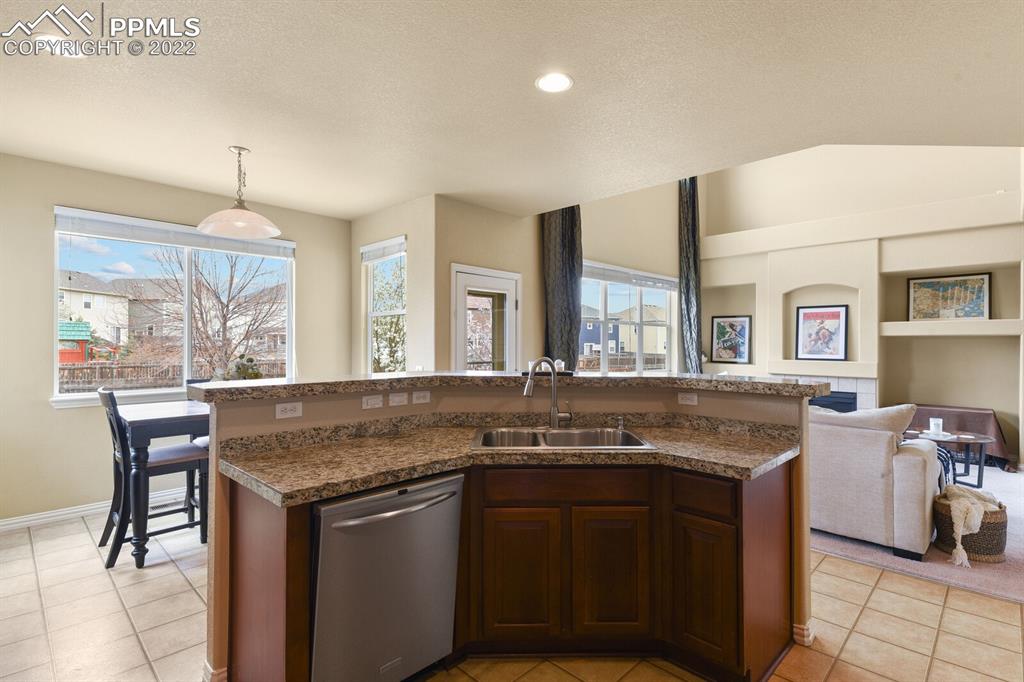 Listing 4206715, Image 19 of 45