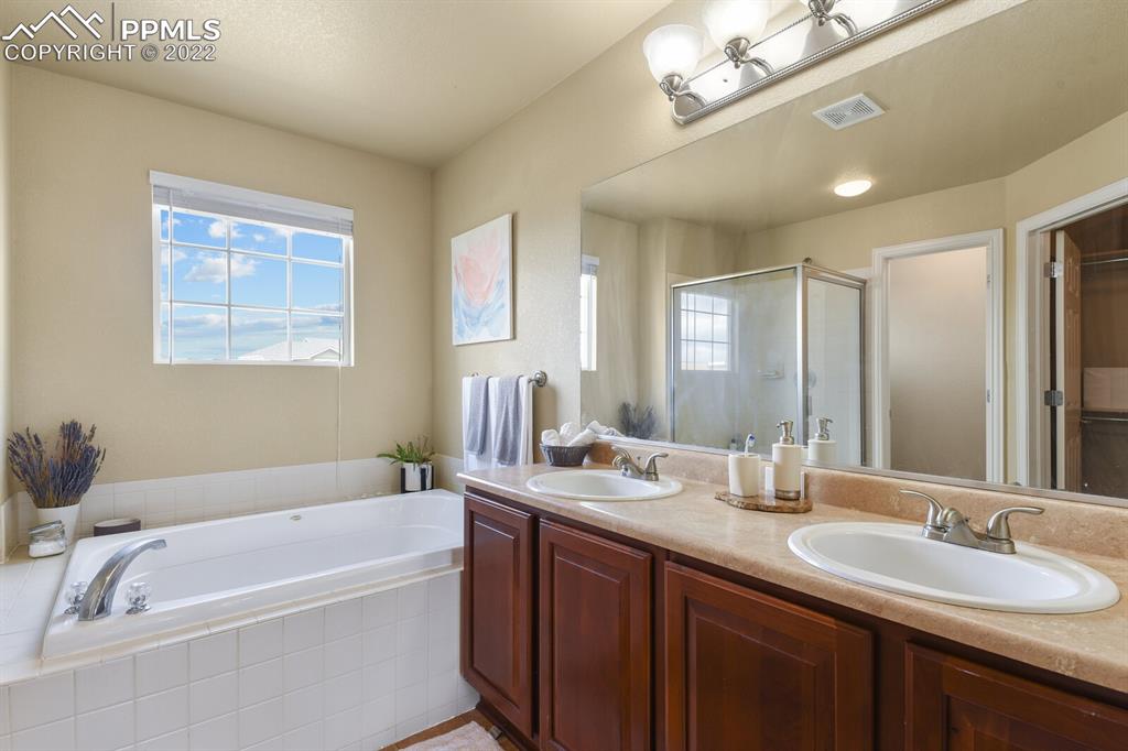 Listing 4206715, Image 34 of 45