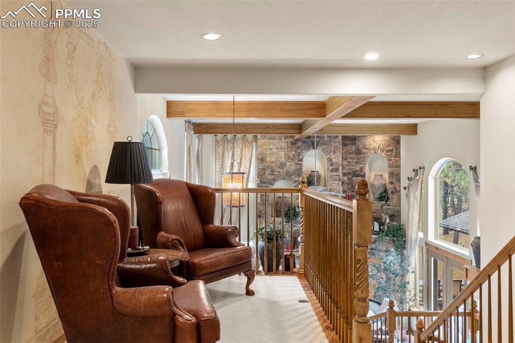 Image 15 of 41: Sitting Room