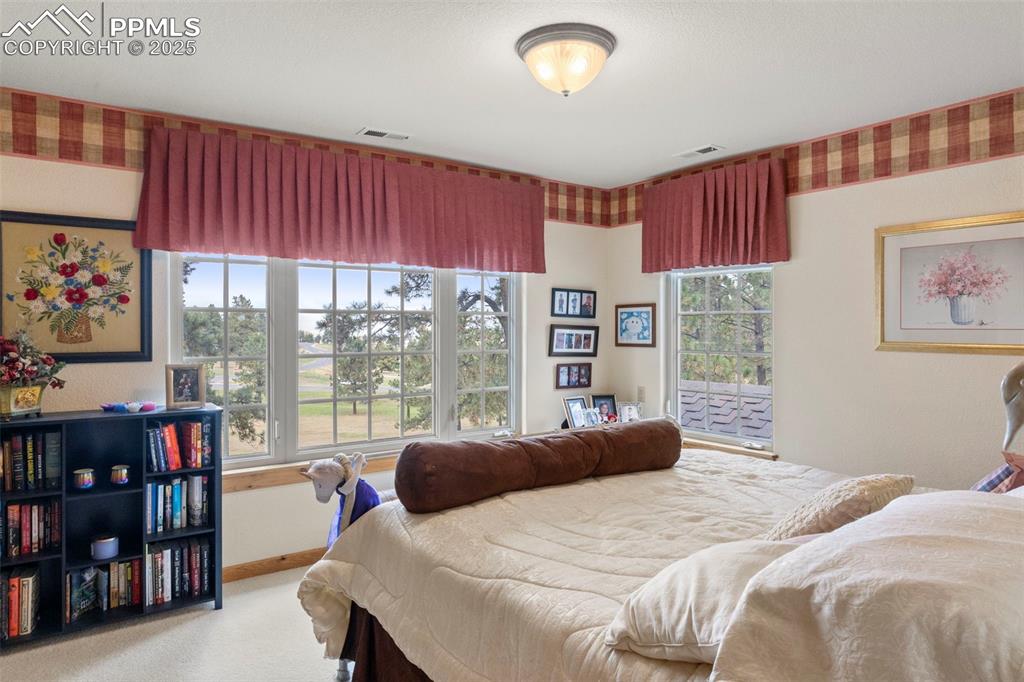 Image 20 of 41: Bedroom