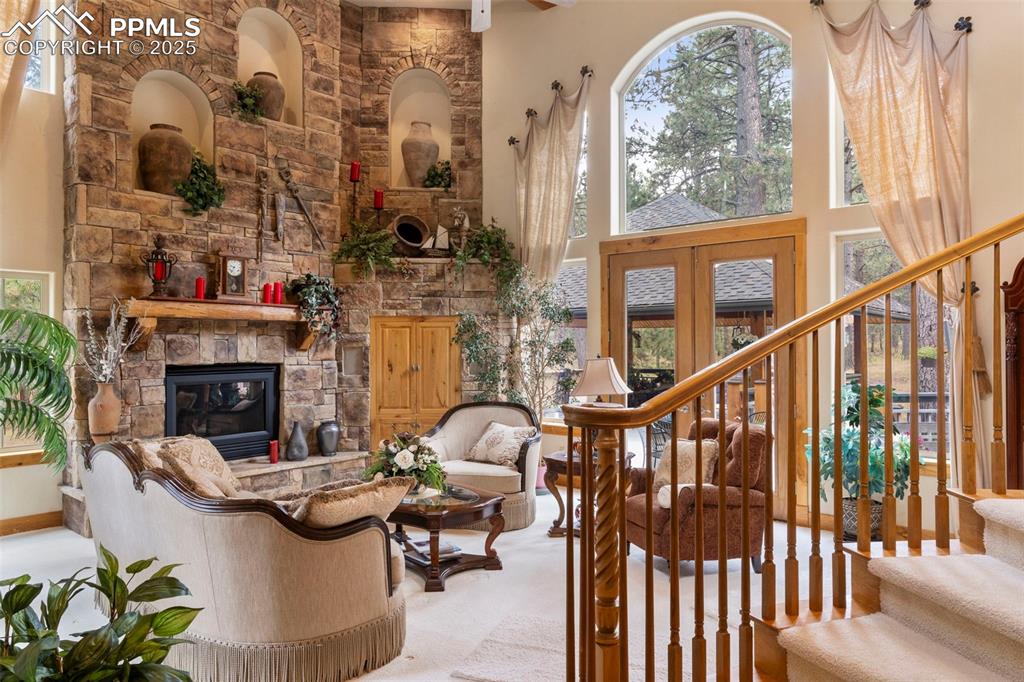 Image 6 of 41: Living Room