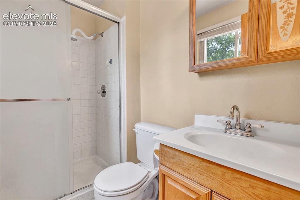 Image 23 of 26: 3/4 Ensuite master bath