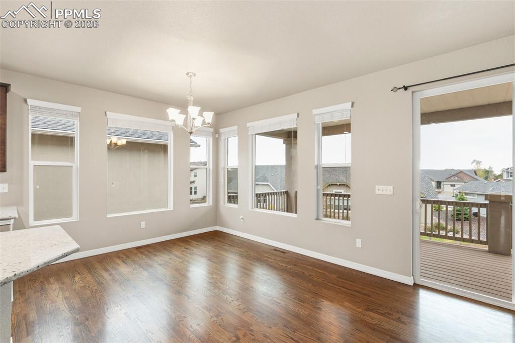 Image 12 of 43: Dining Area