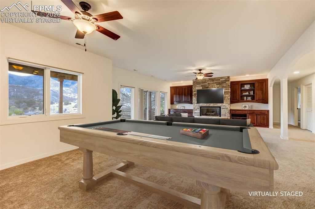 Image 25 of 50: Bathroom