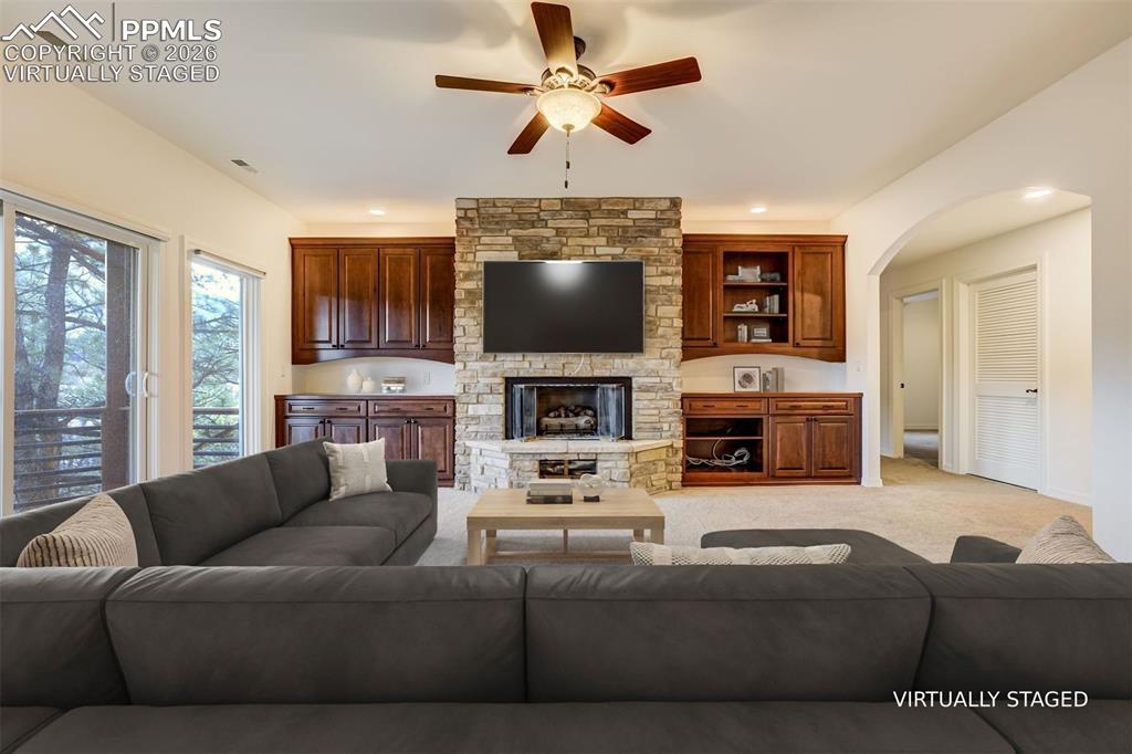 Image 26 of 50: Virtually Staged