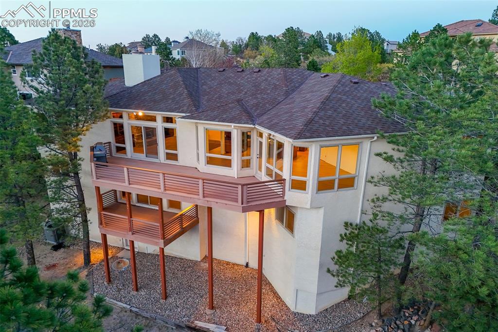 Image 39 of 50: Deck