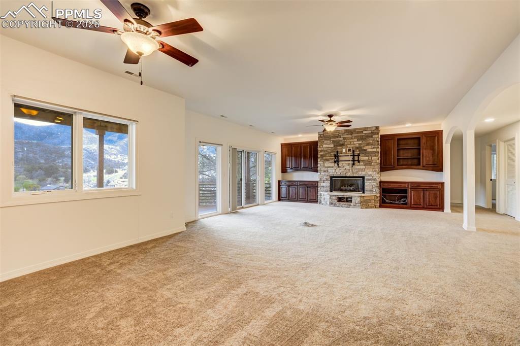 Image 48 of 50: Bedroom