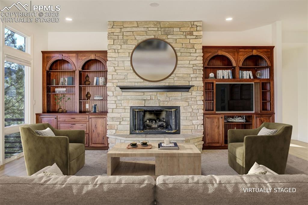 Image 6 of 50: Entry