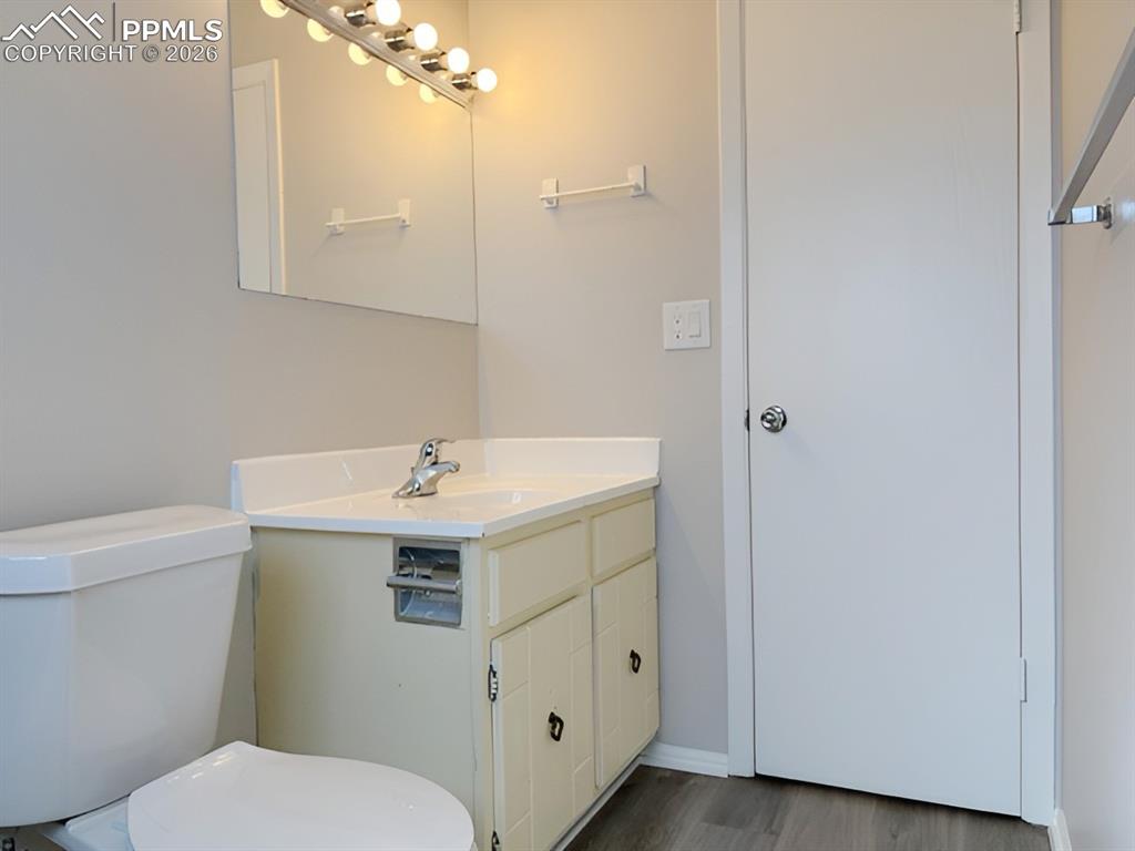 Image 25 of 31: Bathroom