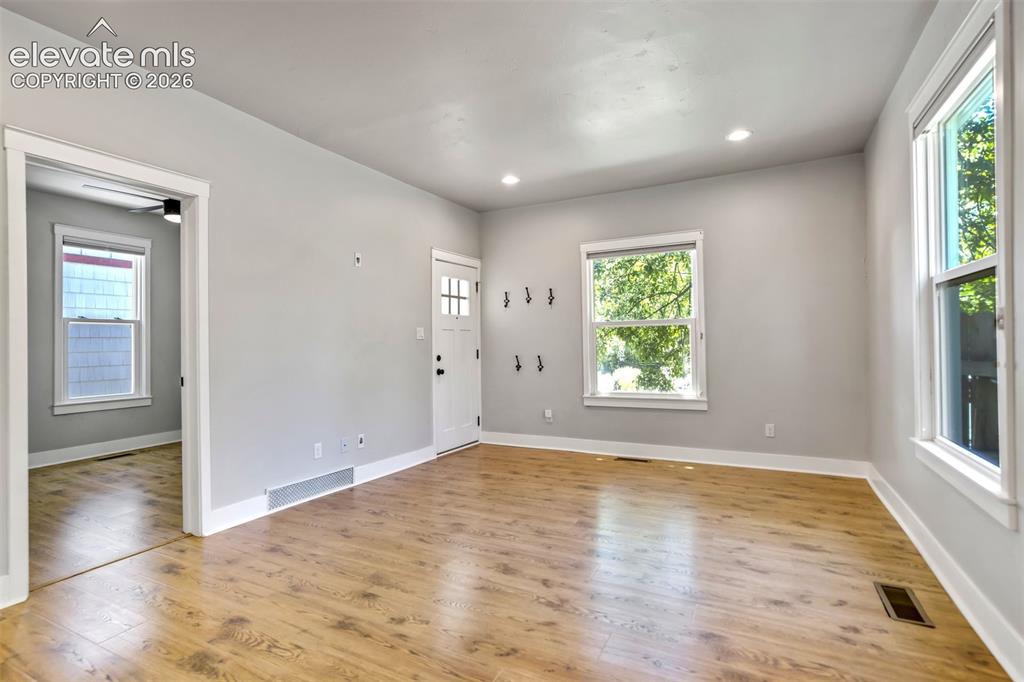 Image 8 of 50: Toward front door