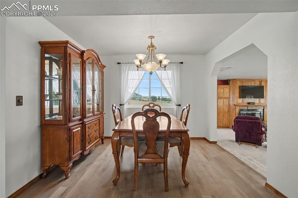 Image 13 of 50: Dining Room