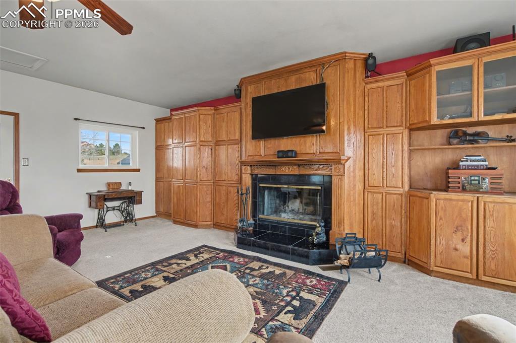 Image 14 of 50: Family Room