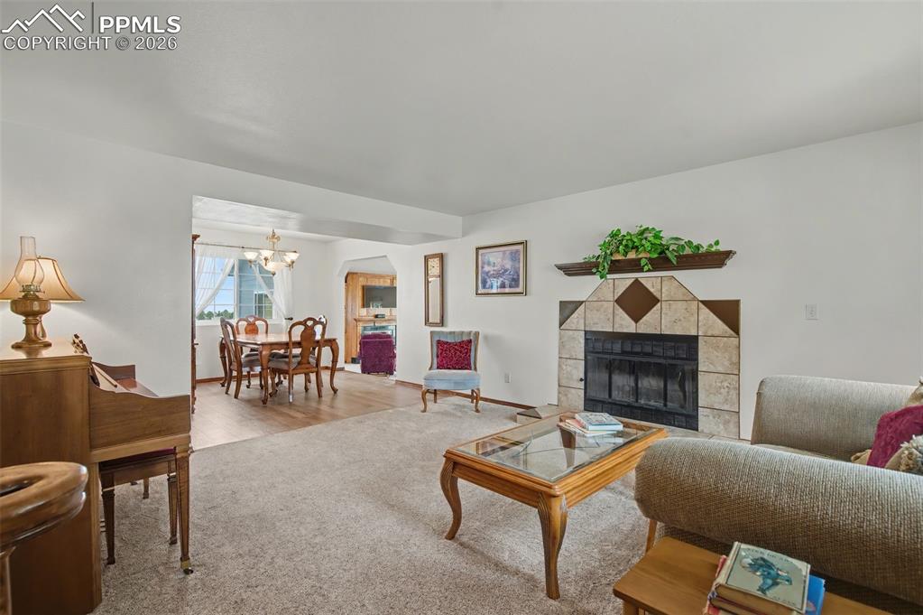 Image 2 of 50: Living Room