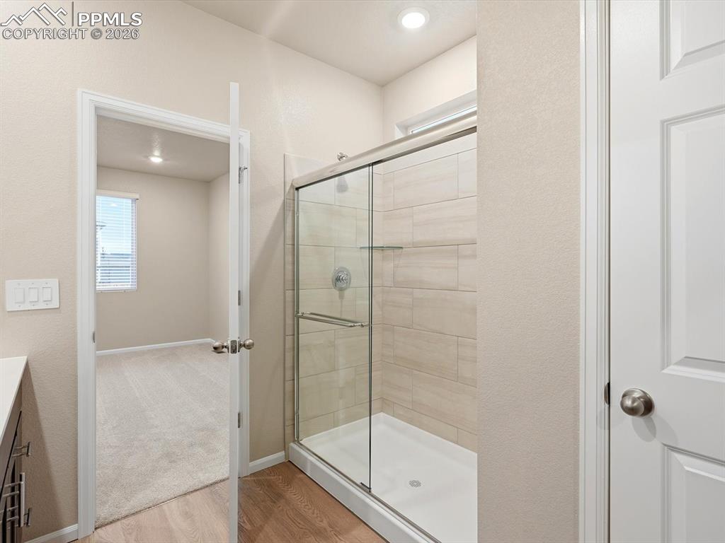 Image 14 of 22: Bathroom