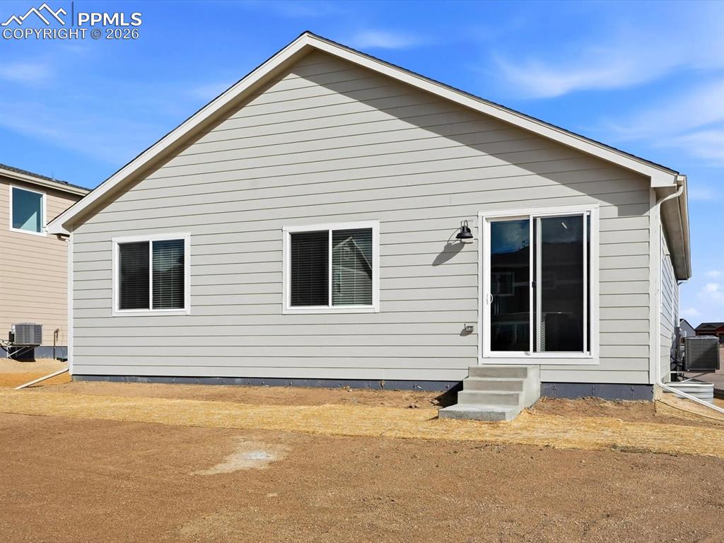 Image 19 of 22: Back of Structure