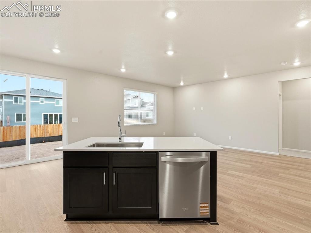 Image 7 of 22: Kitchen