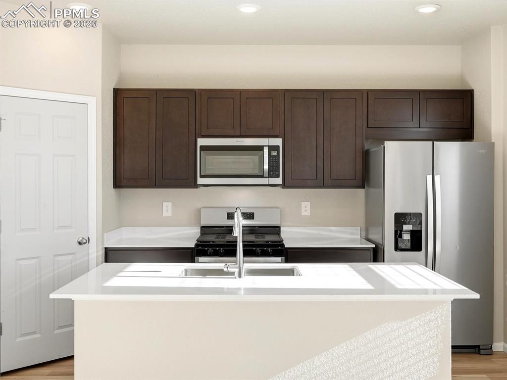 Image 2 of 29: Kitchen