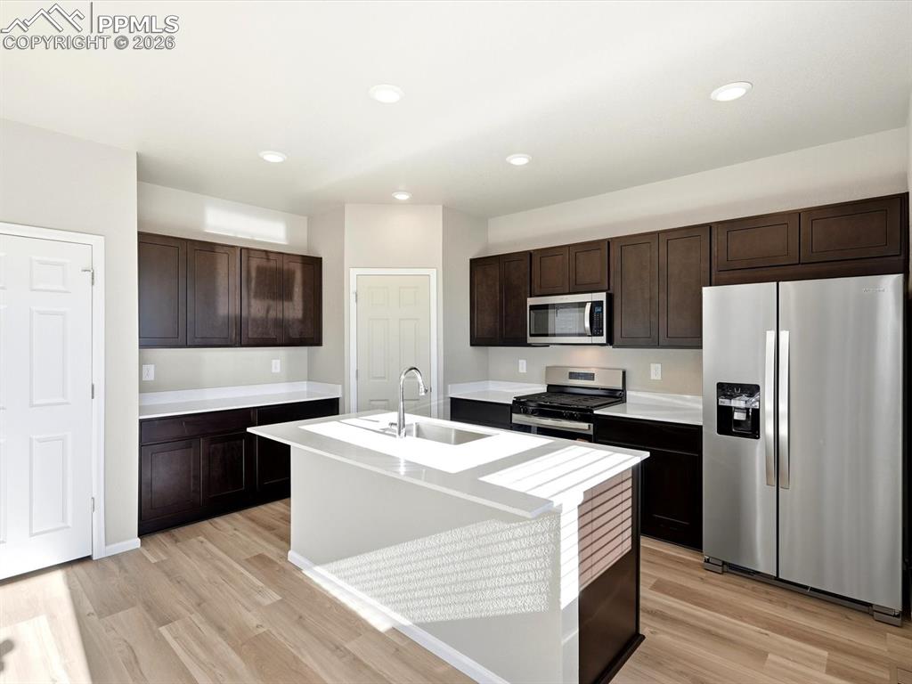 Image 6 of 29: Kitchen