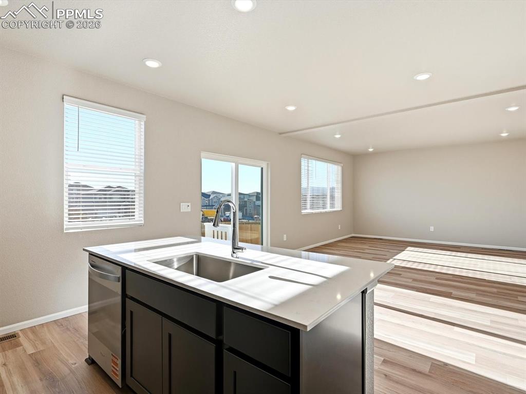 Image 7 of 29: Kitchen