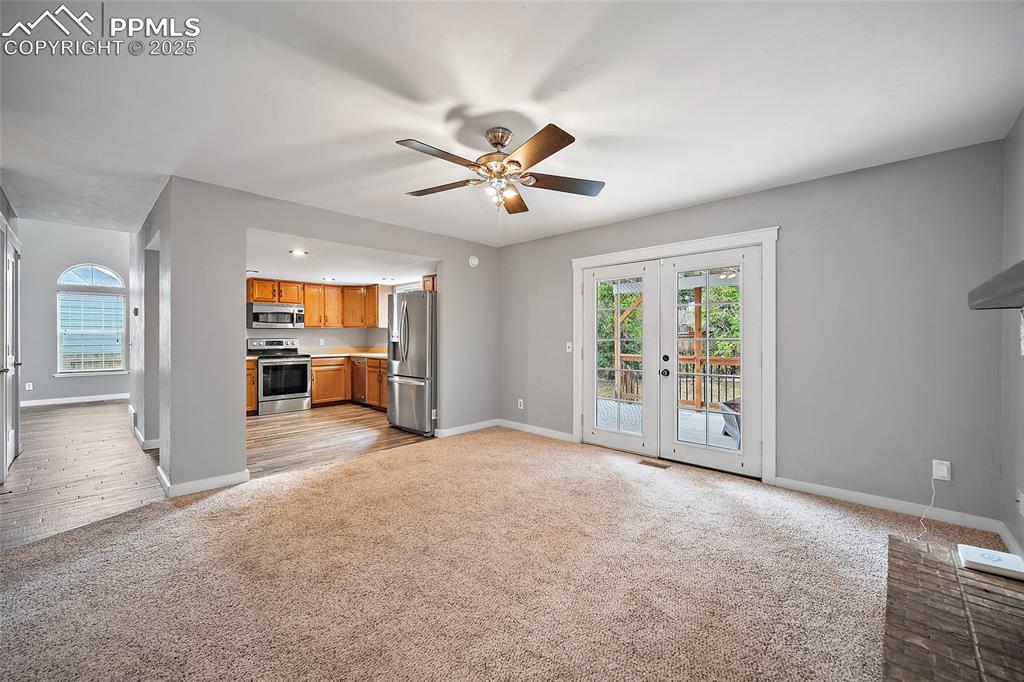 Image 18 of 50: Family Room