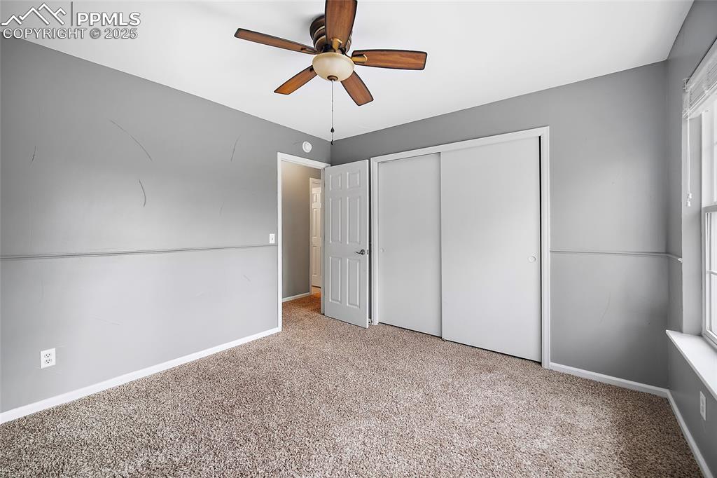 Image 36 of 50: third bedroom