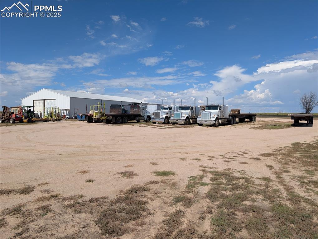 Image 19 of 29: Parking