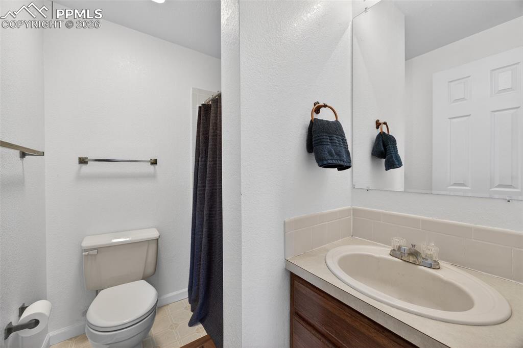 Image 19 of 34: Lower Level 3/4 Bath