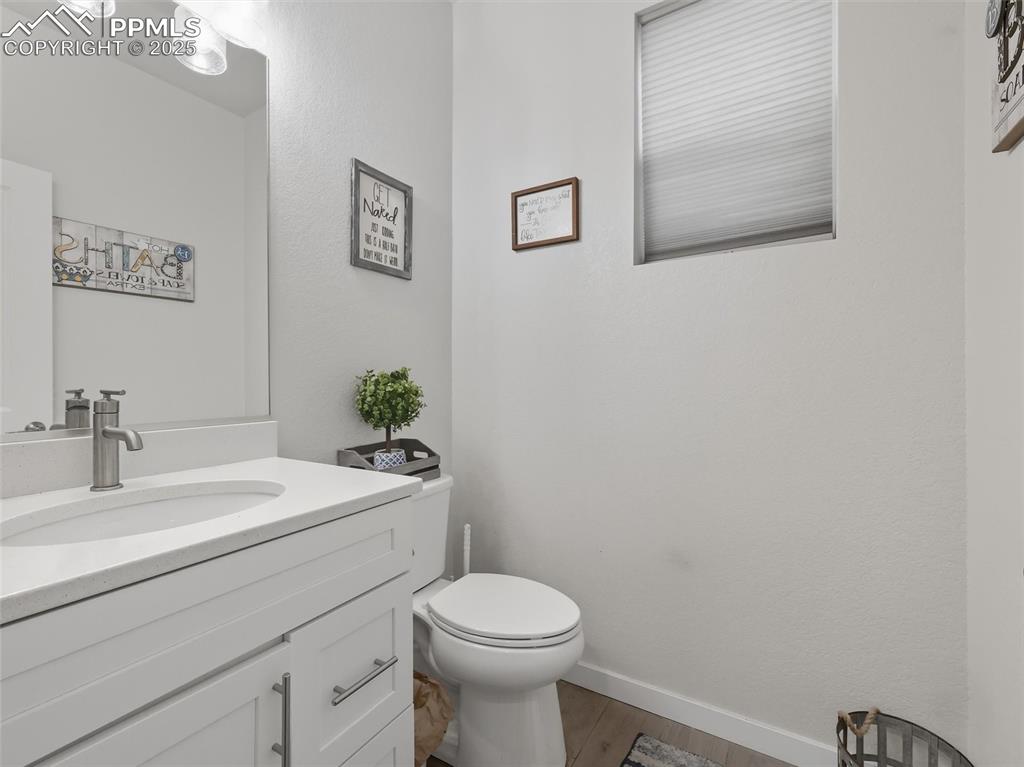 Image 16 of 32: Bathroom