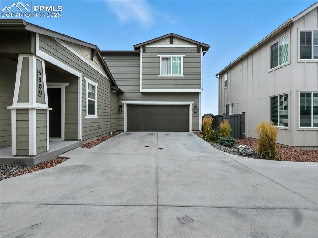 Image 2 of 32: Front of Structure