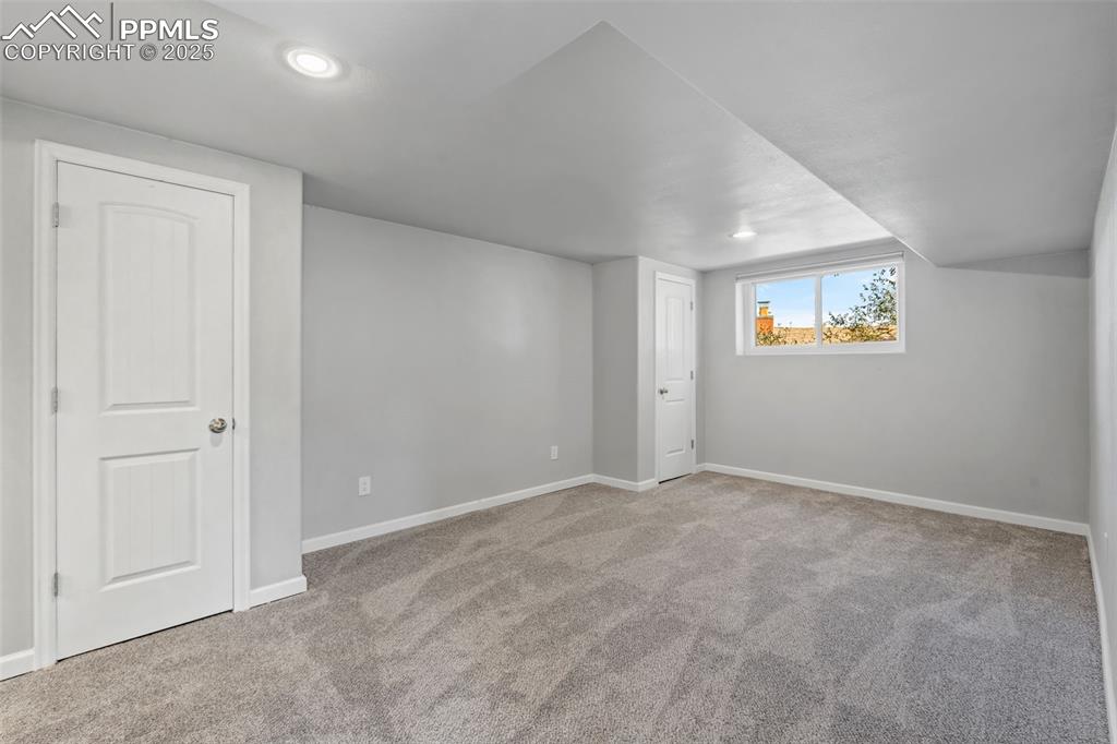 Image 34 of 50: basement bedroom 
