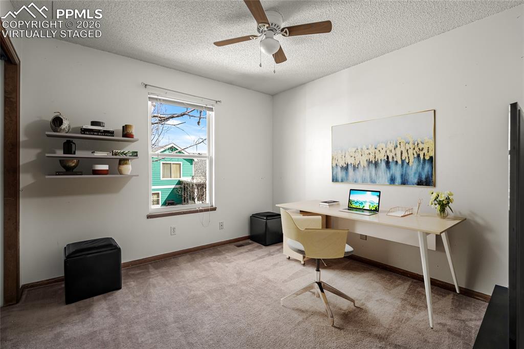 Image 33 of 50: Virtually staged