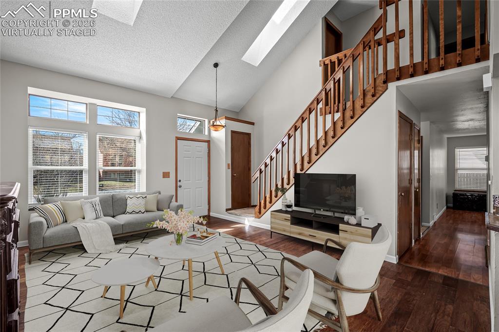 Image 6 of 50: Virtually staged