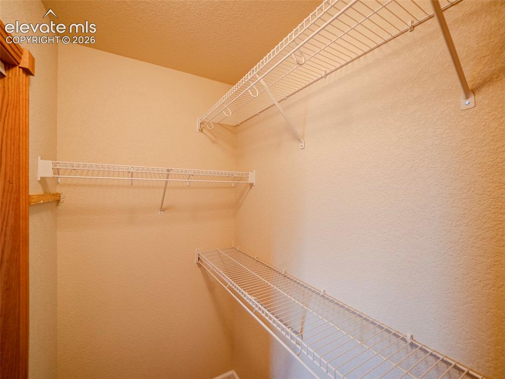 Image 22 of 37: Closet