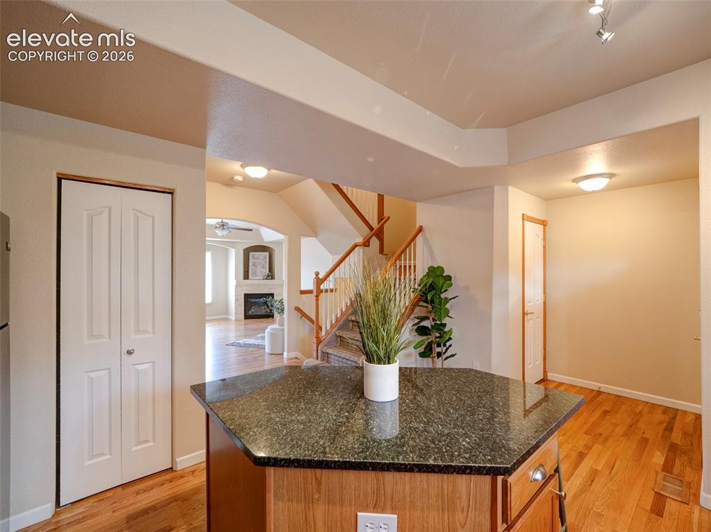 Image 7 of 37: Kitchen