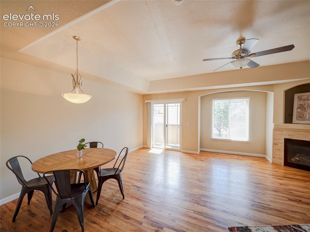 Image 9 of 37: Dining Area