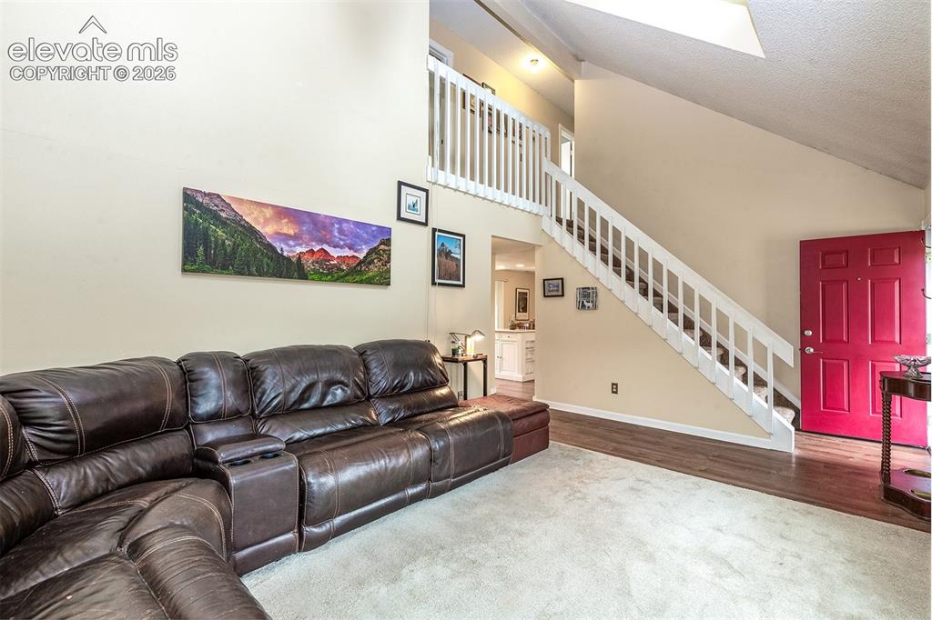 Image 9 of 50: Living Room